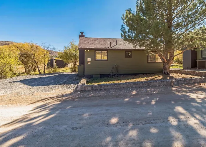 Cozy Retreat With Scenic Views * Greer