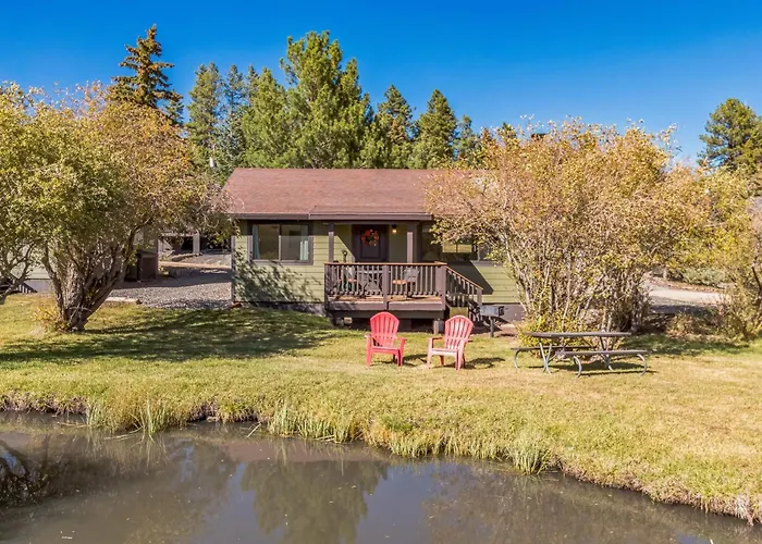 Hébergement de vacances Cozy Retreat With Scenic Views