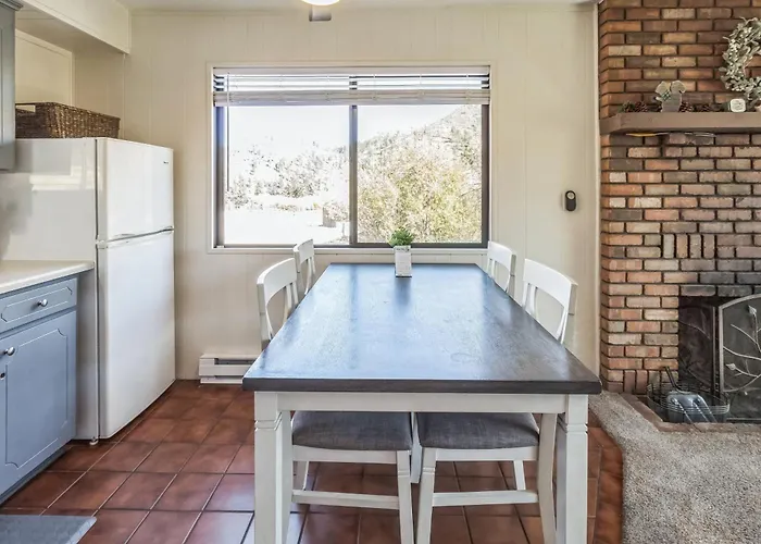 Cozy Retreat With Scenic Views * Greer